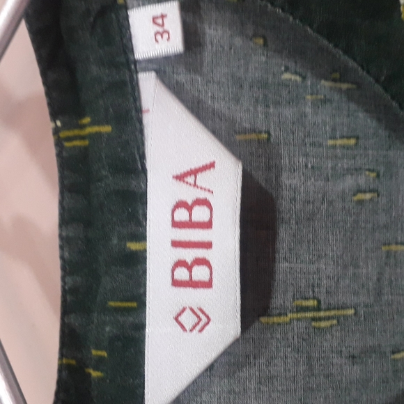 Biba green kurta with yellow ambi print salwar - Picture 3 of 8